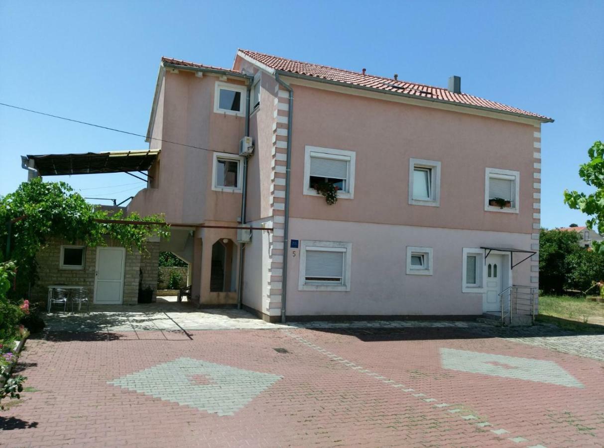 Apartments Saraden Vodice Luaran gambar